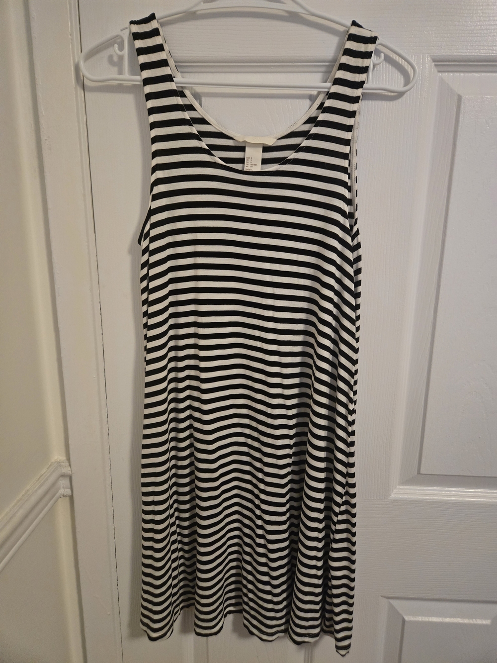 H&M Sleeveless Black and White Striped Swing Dress